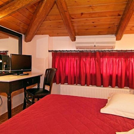 Hotel Varonos Delphi Zimmer foto