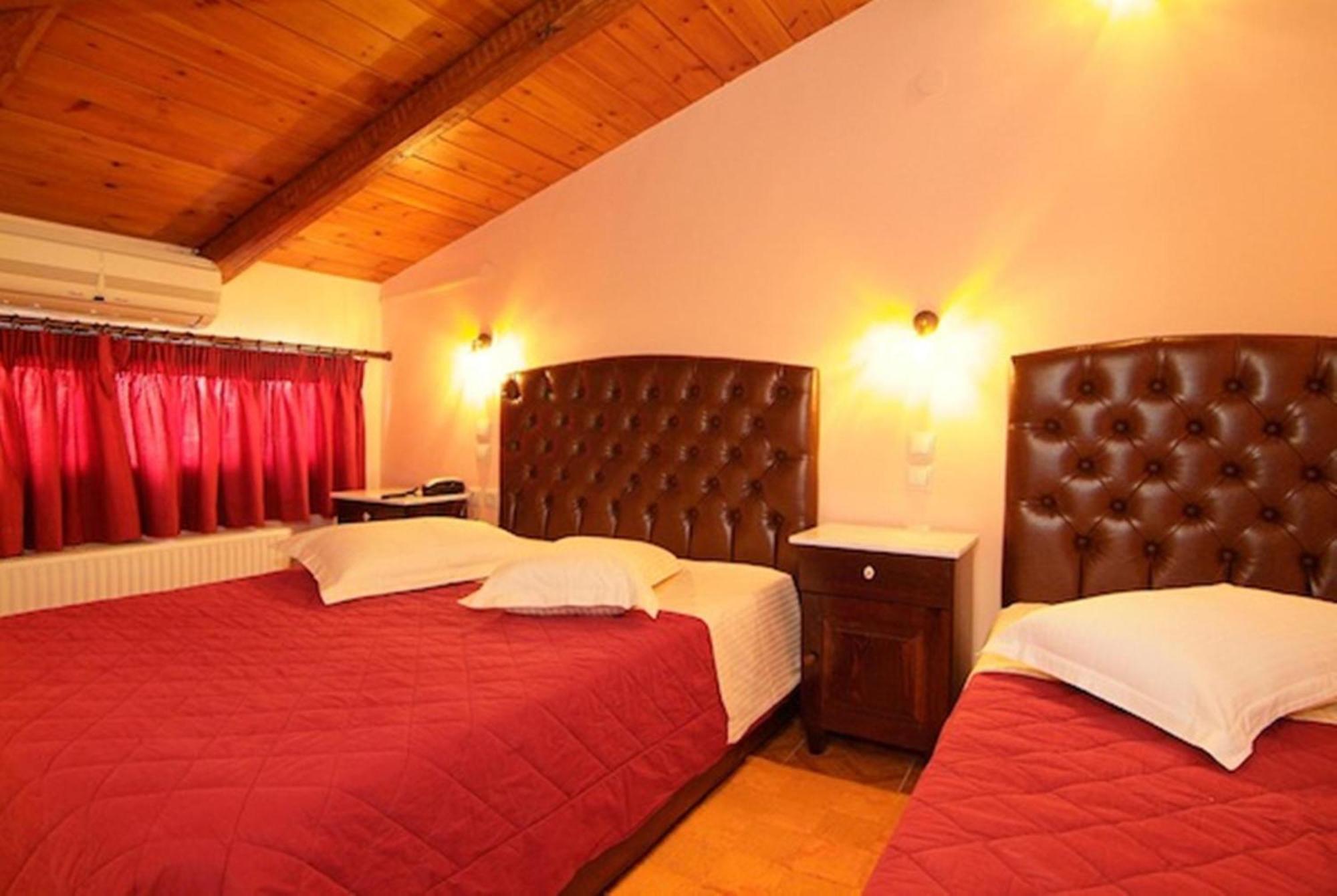 Hotel Varonos Delphi Exterior foto