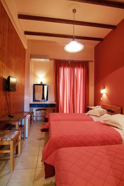 Hotel Varonos Delphi Zimmer foto