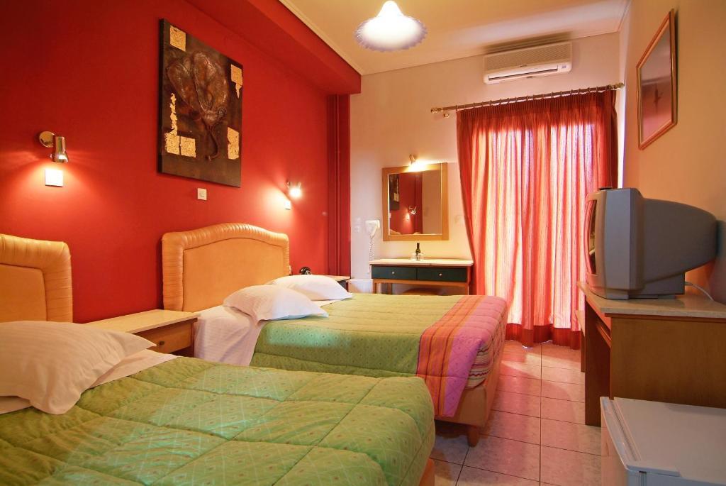Hotel Varonos Delphi Zimmer foto